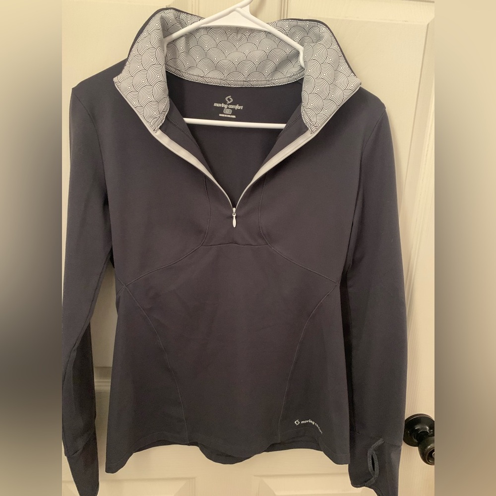 Moving Comfort small Pullover